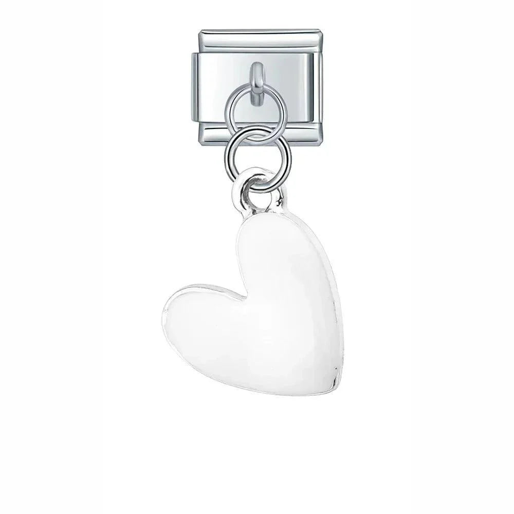 Cœur blanc suspendu