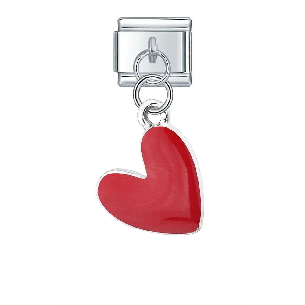 Cœur rouge suspendu